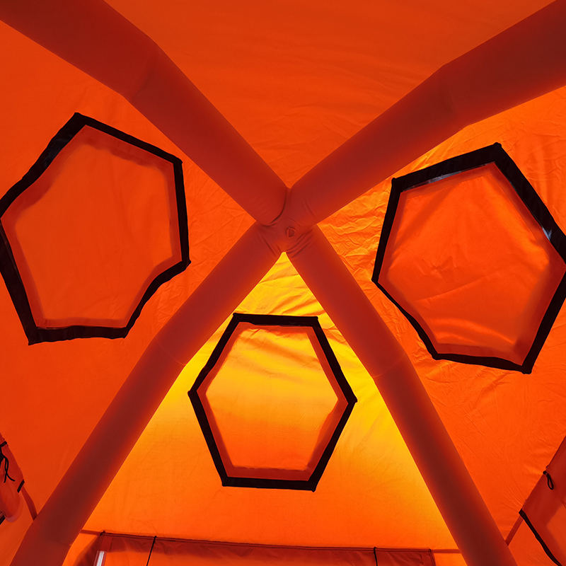 4 Duine ar Snámh Phuball Inséidte